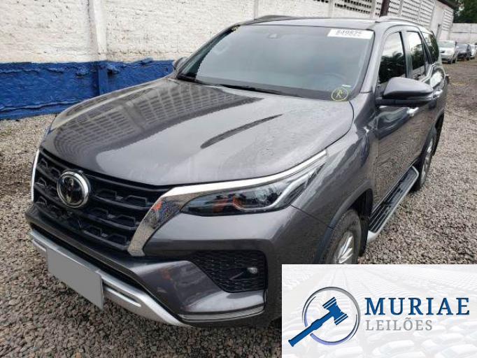 TOYOTA HILUX SW4 21/21
