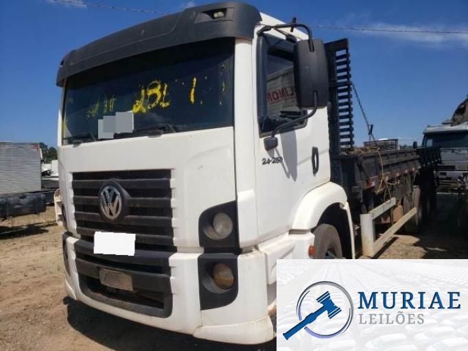VOLKSWAGEN 24.280 E CONSTELLATION 13/14